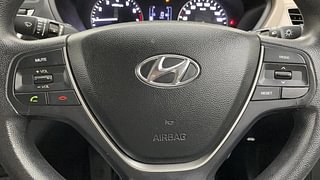 Used 2016 Hyundai Elite i20 [2014-2018] Sportz 1.2 Petrol Manual top_features Steering mounted controls