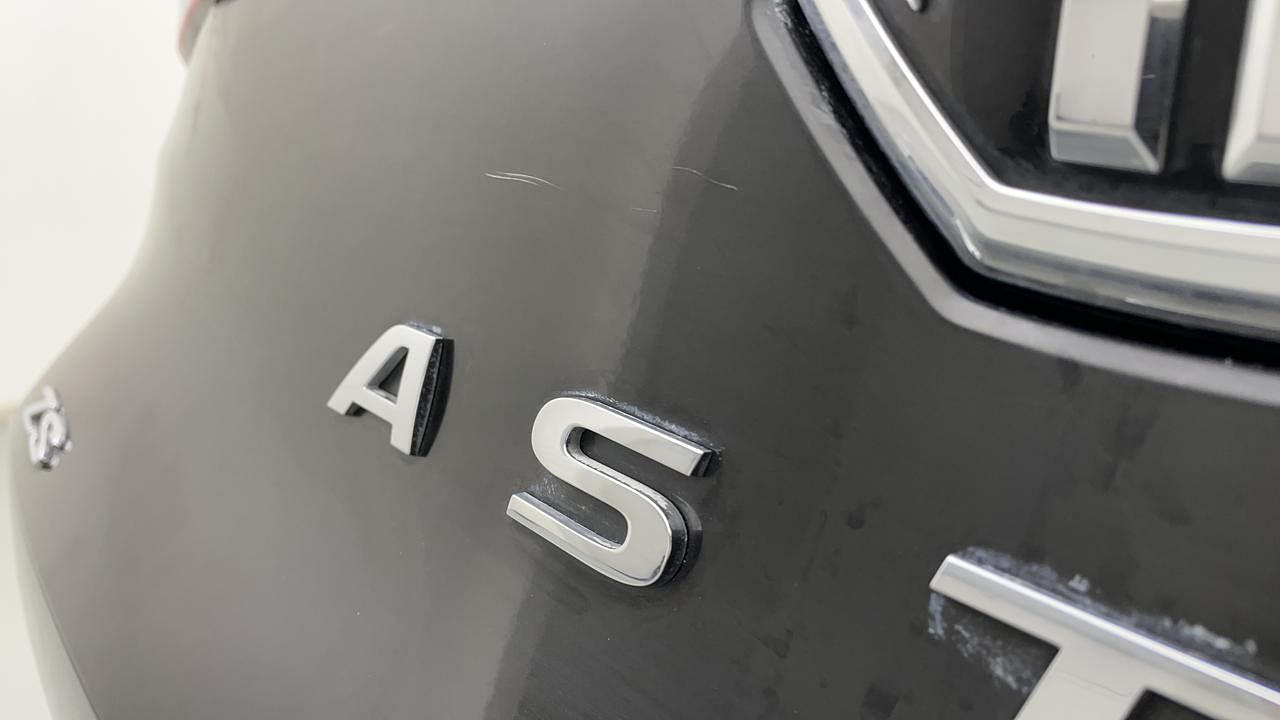 Used 2022 MG Motors Astor Sharp EX 1.5 MT Petrol Manual dents MINOR SCRATCH