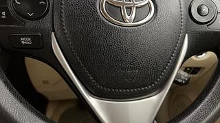 Used 2018 Toyota Yaris [2018-2021] V CVT Petrol Automatic top_features Airbags