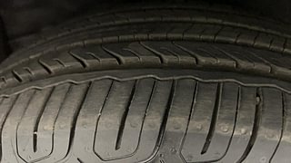 Used 2016 Toyota Corolla Altis [2014-2017] G Petrol Petrol Manual tyres LEFT FRONT TYRE TREAD VIEW