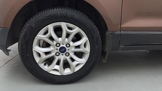 Used 2016 Ford EcoSport [2015-2017] Titanium 1.5L Ti-VCT AT Petrol Automatic tyres LEFT FRONT TYRE RIM VIEW