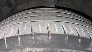 Used 2015 Hyundai Elite i20 [2014-2018] Asta 1.2 (O) Petrol Manual tyres LEFT FRONT TYRE TREAD VIEW