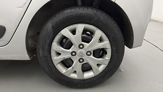 Used 2014 Hyundai Grand i10 [2013-2017] Sportz 1.2 Kappa VTVT Petrol Manual tyres LEFT REAR TYRE RIM VIEW