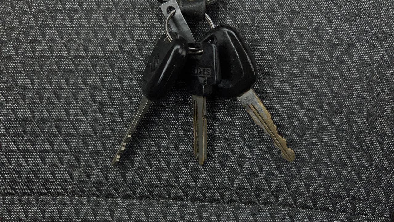 Used 2011 Maruti Suzuki Wagon R 1.0 [2010-2019] LXi Petrol Manual extra CAR KEY VIEW