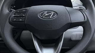 Used 2021 Hyundai Grand i10 Nios Sportz AMT 1.2 Kappa VTVT Petrol Automatic top_features Airbags