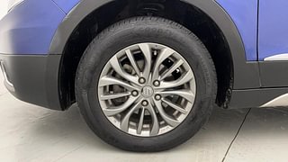 Used 2017 Maruti Suzuki S-Cross [2015-2017] Alpha 1.6 Diesel Manual tyres LEFT FRONT TYRE RIM VIEW