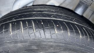 Used 2019 Hyundai Verna [2017-2020] 1.6 VTVT SX Petrol Manual tyres LEFT REAR TYRE TREAD VIEW