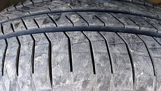 Used 2012 Honda City [2014-2017] S Petrol Manual tyres RIGHT FRONT TYRE TREAD VIEW