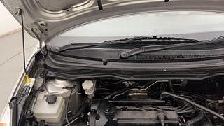 Used 2011 Hyundai i20 [2008-2012] Asta 1.2 Petrol Manual engine ENGINE RIGHT SIDE HINGE & APRON VIEW