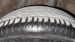 Used 2016 Honda City [2014-2017] V Petrol Manual tyres LEFT REAR TYRE TREAD VIEW