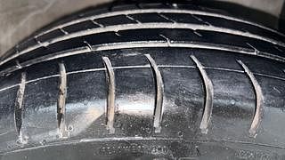 Used 2018 Hyundai Grand i10 [2017-2020] Magna 1.2 Kappa VTVT Petrol Manual tyres RIGHT FRONT TYRE TREAD VIEW