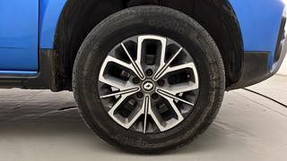 Used 2019 Renault Duster [2017-2020] RXS Opt CVT Petrol Automatic tyres RIGHT FRONT TYRE RIM VIEW