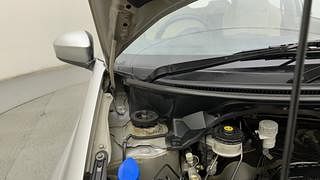 Used 2012 Honda Brio [2011-2016] S MT Petrol Manual engine ENGINE RIGHT SIDE HINGE & APRON VIEW