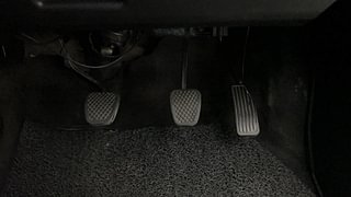 Used 2018 Honda BR-V [2016-2020] VX MT Petrol Petrol Manual interior PEDALS VIEW