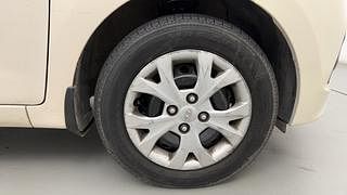Used 2013 Hyundai Grand i10 [2013-2017] Magna 1.2 Kappa VTVT Petrol Manual tyres RIGHT FRONT TYRE RIM VIEW
