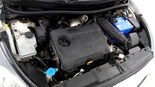 Used 2014 Hyundai Verna [2011-2015] Fluidic 1.6 CRDi SX Diesel Manual engine ENGINE RIGHT SIDE VIEW