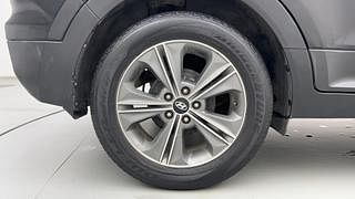 Used 2017 Hyundai Creta [2015-2018] 1.6 SX Plus Auto Petrol Petrol Automatic tyres RIGHT REAR TYRE RIM VIEW