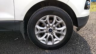 Used 2015 Ford EcoSport [2015-2017] Titanium 1.5L TDCi Diesel Manual tyres RIGHT FRONT TYRE RIM VIEW