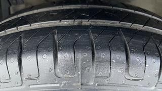 Used 2016 Maruti Suzuki Swift [2014-2017] LXI (O) Petrol Manual tyres LEFT FRONT TYRE TREAD VIEW