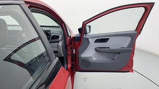 Used 2021 Tata Altroz XE 1.2 Petrol Manual interior RIGHT FRONT DOOR OPEN VIEW