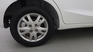 Used 2018 Honda Brio [2017-2018] VX AT Petrol Automatic tyres RIGHT REAR TYRE RIM VIEW