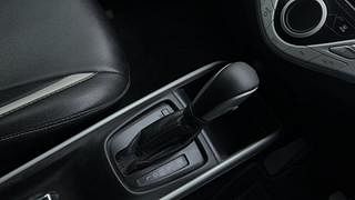 Used 2017 Maruti Suzuki Baleno [2015-2019] Zeta AT Petrol Petrol Automatic interior GEAR  KNOB VIEW