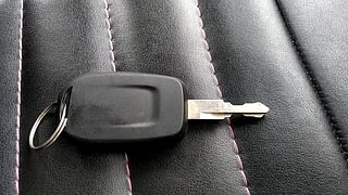 Used 2016 Renault Kwid [2015-2019] 1.0 RXT AMT Opt Petrol Automatic extra CAR KEY VIEW