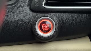 Used 2022 Honda Amaze 1.2 VX CVT i-VTEC Petrol Automatic top_features Keyless start