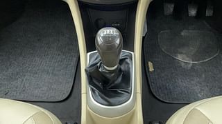 Used 2011 Hyundai Verna [2011-2015] Fluidic 1.6 VTVT SX Petrol Manual interior GEAR  KNOB VIEW