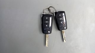 Used 2016 Toyota Corolla Altis [2014-2017] G AT Petrol Petrol Automatic extra CAR KEY VIEW