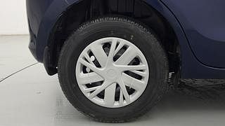 Used 2023 Maruti Suzuki Swift VXI CNG Petrol+cng Manual tyres RIGHT REAR TYRE RIM VIEW