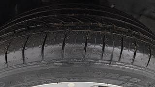 Used 2018 Hyundai Verna [2017-2020] 1.6 VTVT SX Petrol Manual tyres LEFT FRONT TYRE TREAD VIEW