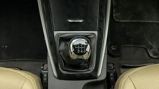 Used 2013 Hyundai Neo Fluidic Elantra [2012-2016] 1.8 SX MT VTVT Petrol Manual interior GEAR  KNOB VIEW