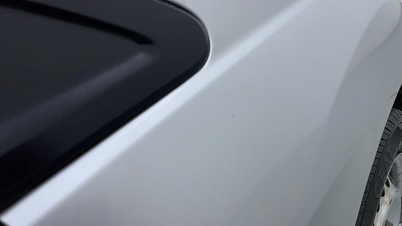 Used 2017 honda Amaze 1.5 E (O) Diesel Manual dents MINOR SCRATCH