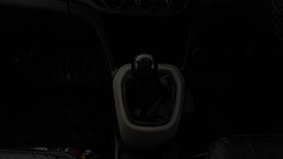 Used 2019 Hyundai Grand i10 [2017-2020] Magna 1.2 Kappa VTVT CNG (outside fitted) Petrol+cng Manual interior GEAR  KNOB VIEW