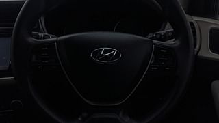 Used 2017 Hyundai Elite i20 [2014-2018] Asta 1.2 Petrol Manual top_features Airbags