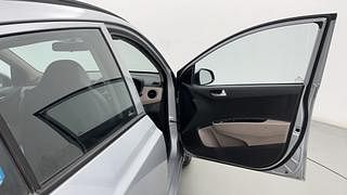 Used 2020 Hyundai Grand i10 [2017-2020] Sportz 1.2 Kappa VTVT Petrol Manual interior RIGHT FRONT DOOR OPEN VIEW