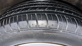 Used 2016 Hyundai Creta [2015-2018] 1.6 S Petrol Petrol Manual tyres RIGHT FRONT TYRE TREAD VIEW