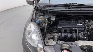 Used 2014 Honda Amaze [2013-2016] 1.2 S AT i-VTEC Petrol Automatic engine ENGINE RIGHT SIDE HINGE & APRON VIEW