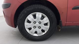 Used 2010 Hyundai i10 [2007-2010] Sportz 1.2 Petrol Petrol Manual tyres LEFT FRONT TYRE RIM VIEW