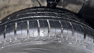 Used 2016 Hyundai Elite i20 [2014-2018] Sportz 1.2 Petrol Manual tyres RIGHT FRONT TYRE TREAD VIEW