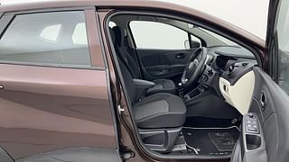 Used 2018 Renault Captur [2017-2020] RXE Diesel Diesel Manual interior RIGHT SIDE FRONT DOOR CABIN VIEW