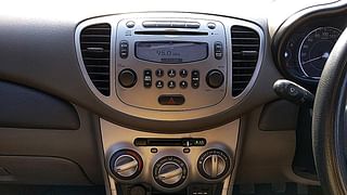 Used 2015 hyundai i10 Sportz 1.1 Petrol Petrol Manual interior MUSIC SYSTEM & AC CONTROL VIEW