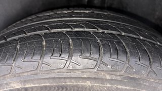 Used 2019 Volkswagen Polo [2018-2022] Comfortline 1.0L (P) Petrol Manual tyres LEFT REAR TYRE TREAD VIEW