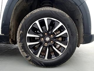 Used 2022 Maruti Suzuki Vitara Brezza [2020-2022] ZXI Plus AT Petrol Automatic tyres RIGHT FRONT TYRE RIM VIEW