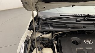 Used 2016 Toyota Corolla Altis [2014-2017] GL Petrol Petrol Manual engine ENGINE RIGHT SIDE HINGE & APRON VIEW