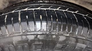 Used 2010 hyundai i10 Magna 1.1 Petrol Petrol Manual tyres RIGHT REAR TYRE TREAD VIEW