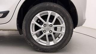 Used 2022 Maruti Suzuki Swift ZXI AMT Petrol Automatic tyres LEFT REAR TYRE RIM VIEW