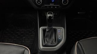 Used 2016 Hyundai Creta [2015-2018] 1.6 SX Plus Auto Petrol Petrol Automatic interior GEAR  KNOB VIEW