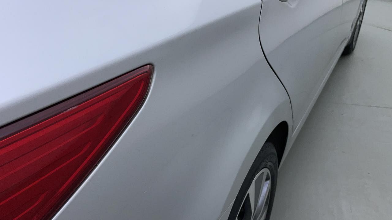 Used 2016 Hyundai Fluidic Verna 4S [2015-2018] 1.6 VTVT SX Petrol Manual dents MINOR SCRATCH